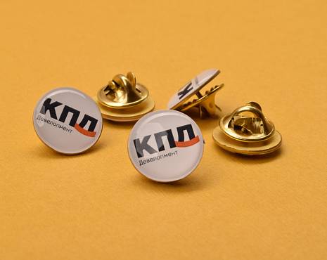 Пример работ «Значки со смолой» №21