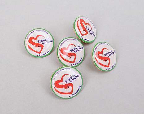 Пример работ «Значки со смолой» №37