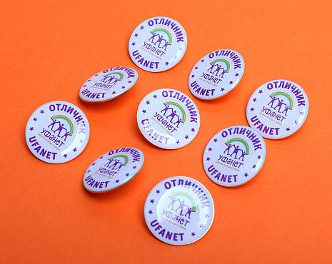 Пример работ «Значки со смолой» №6