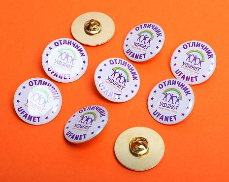 Пример работ «Значки со смолой» №5