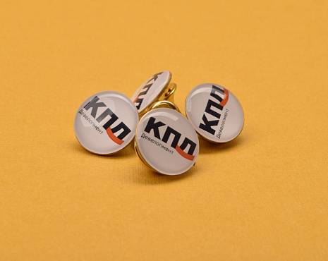 Пример работ «Значки со смолой» №22